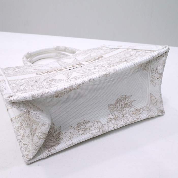 디올 골드 북토트