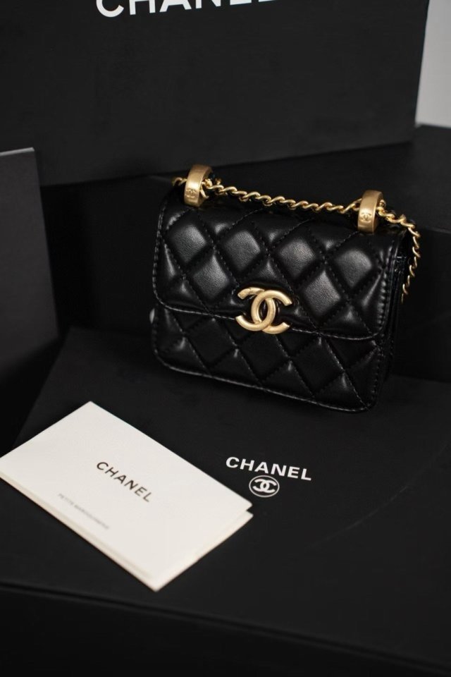 샤넬 플랩백
