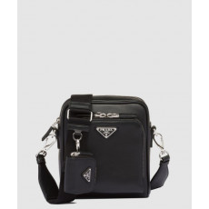 프라다 파우치가 있는 가죽 숄더백 2VH168