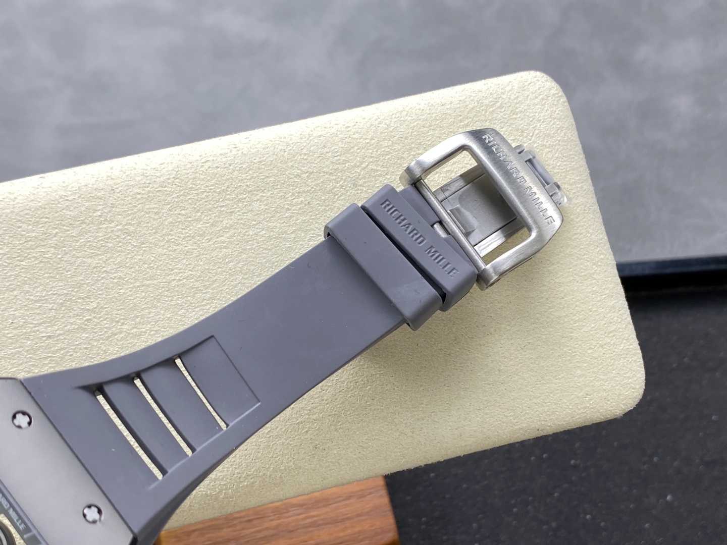 리차드밀 커스텀 메이드 리차드밀 RM055 부바 왓슨 그레이 티타늄 케이스