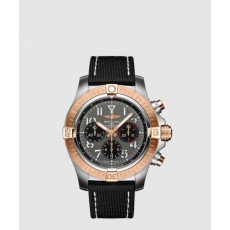 브라이틀링 어벤져 B01 크로노그래프 45 UB01821A