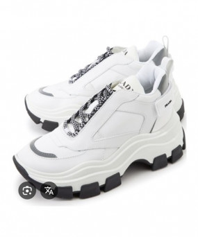 프라다 페가수스 스니커즈 화이트 굽 높이 7CM