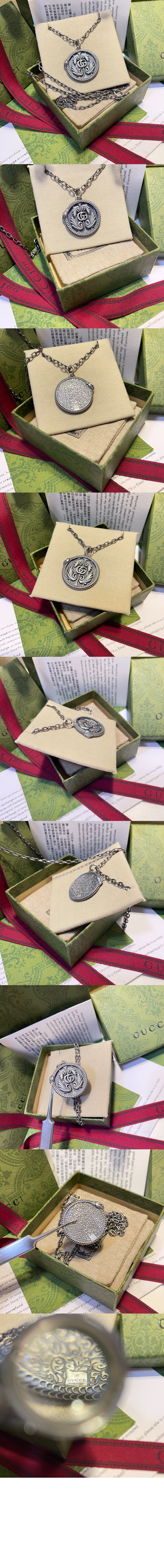 구찌 더블 G 펜던트 디테일의 실버 목걸이 577330