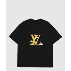 루이비통 로고 프린트 반팔