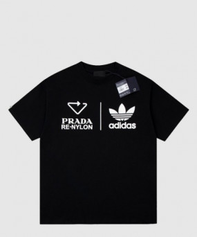 프라다 로고 프린트 반팔