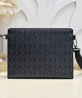 디올 다이아 몬드 A5 클러치