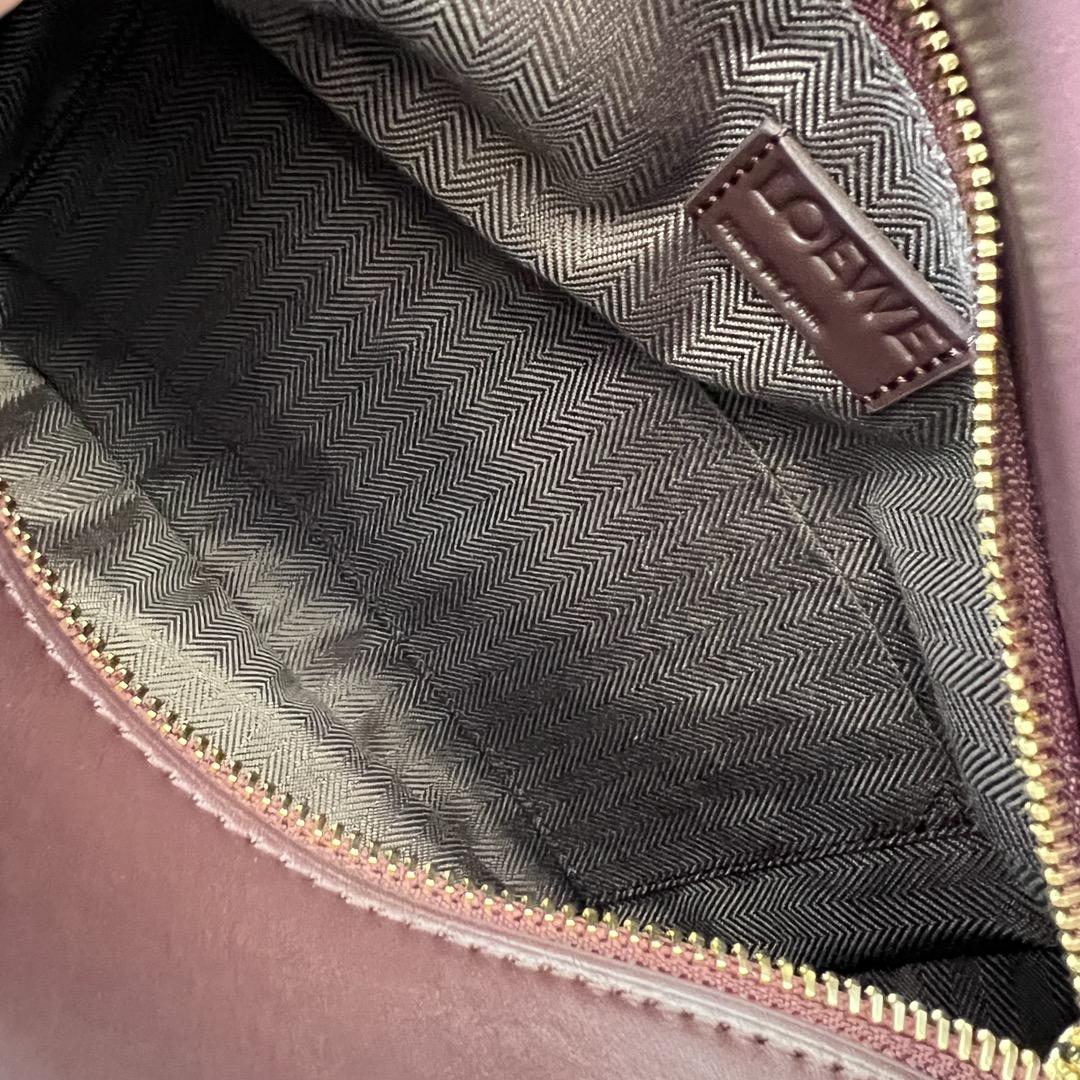 로에베 사틴 스몰 퍼즐 엣지 백 버건디