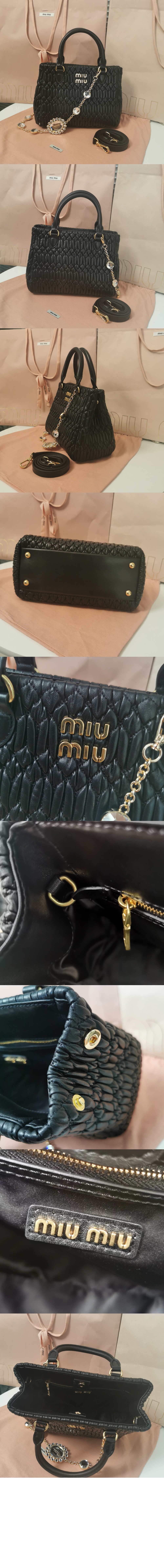 미우미우 크리스탈 클로케 토트백 5BA067