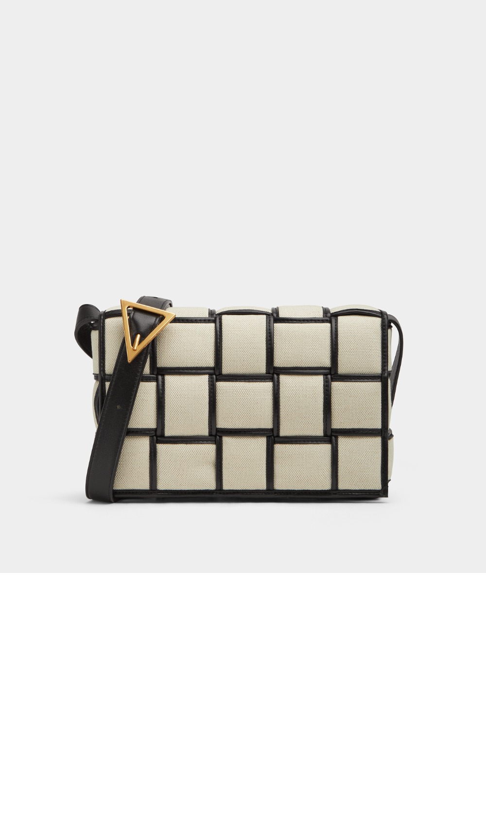 보테가베네타 패디드 카세트 백 710210