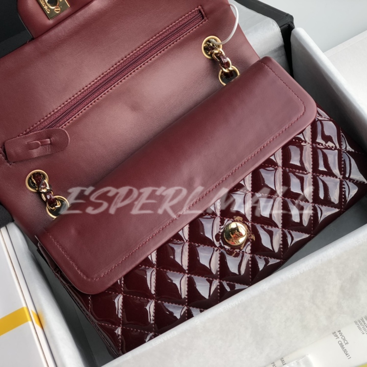 샤넬 클래식 미디움 플랩백 페이던트 버건디