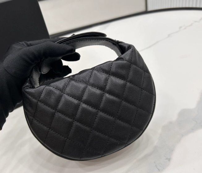 샤넬 23B 파우치 호보백 AP3095 16x16x5.5cm