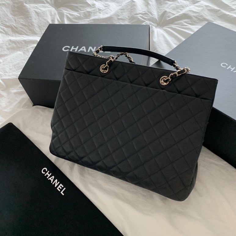 샤넬 25C 크루즈 쇼퍼백 라지 체인 클래식 사각백 캐비어 금장