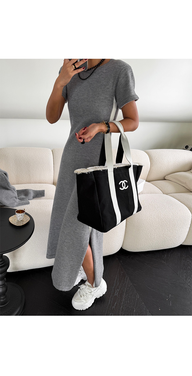 샤넬 옥스퍼드 빈티지 자수 로고 백사이즈 : 40cm x 30cm