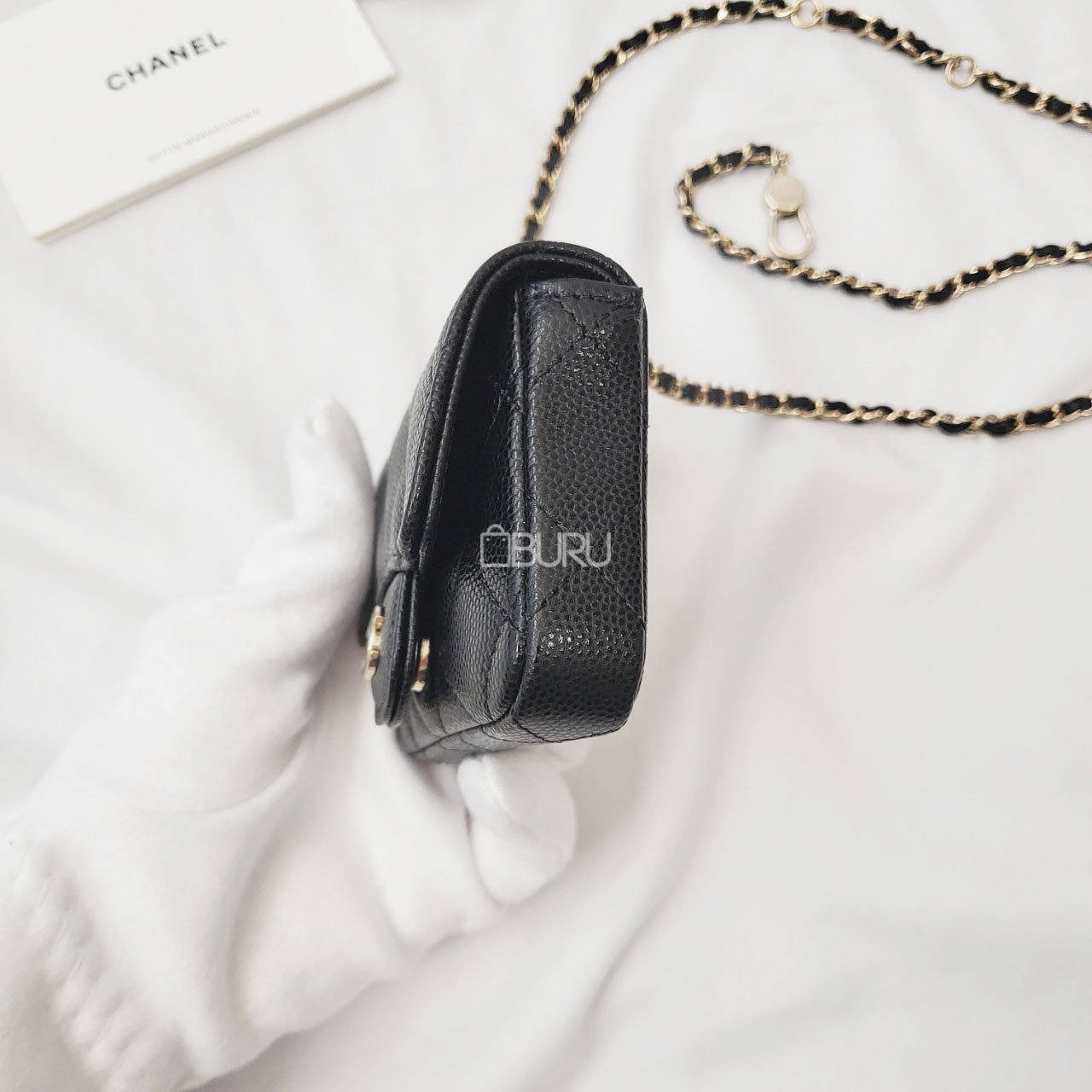 샤넬 클래식 벨트백 AP1952 사이즈 :  10.3 × 7× 2.5cm 캐비어 금장