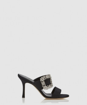 마놀로블라닉 크레프 드 신 주얼 버클 뮬