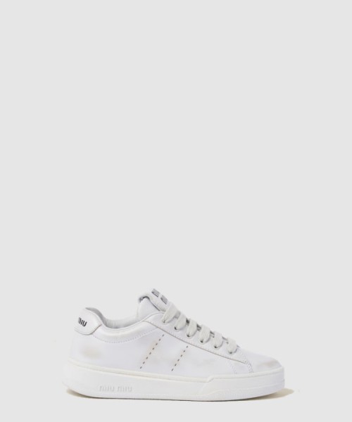 미우미우 블리치드 가죽 스니커즈 5E916D