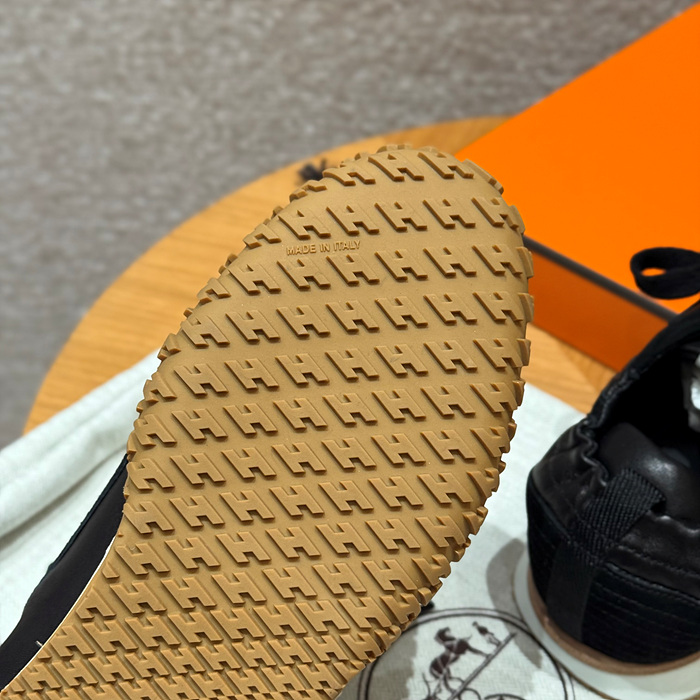 에르메스 제트 스니커즈