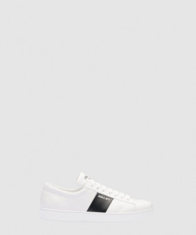 프라다 브러시드 가죽 스니커즈 2EE389