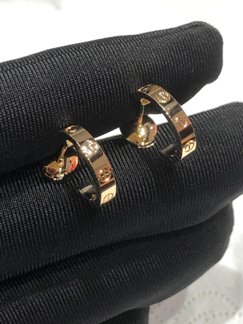 까르띠에 LOVE 후프 이어링, 스몰 모델