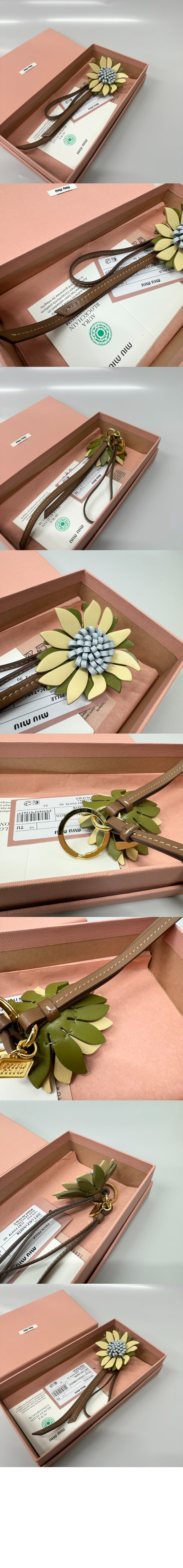 미우미우 트릭 가죽 키링 5TL525