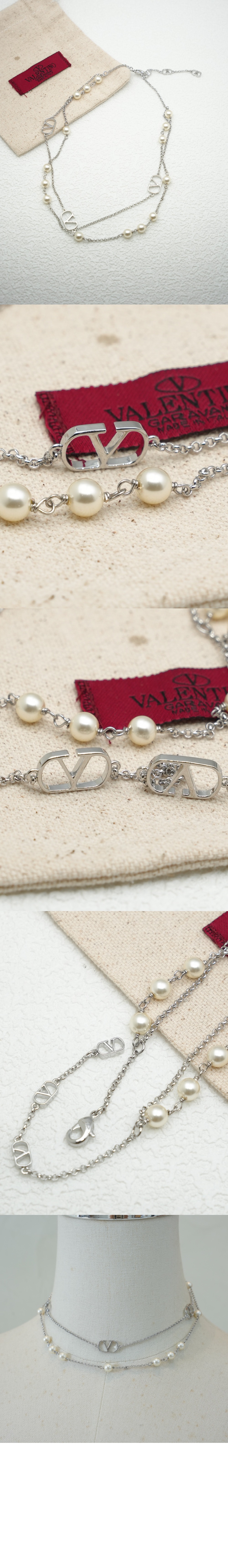 발렌티노 진주 장식 브이로고 시그니처 메탈 네크리스