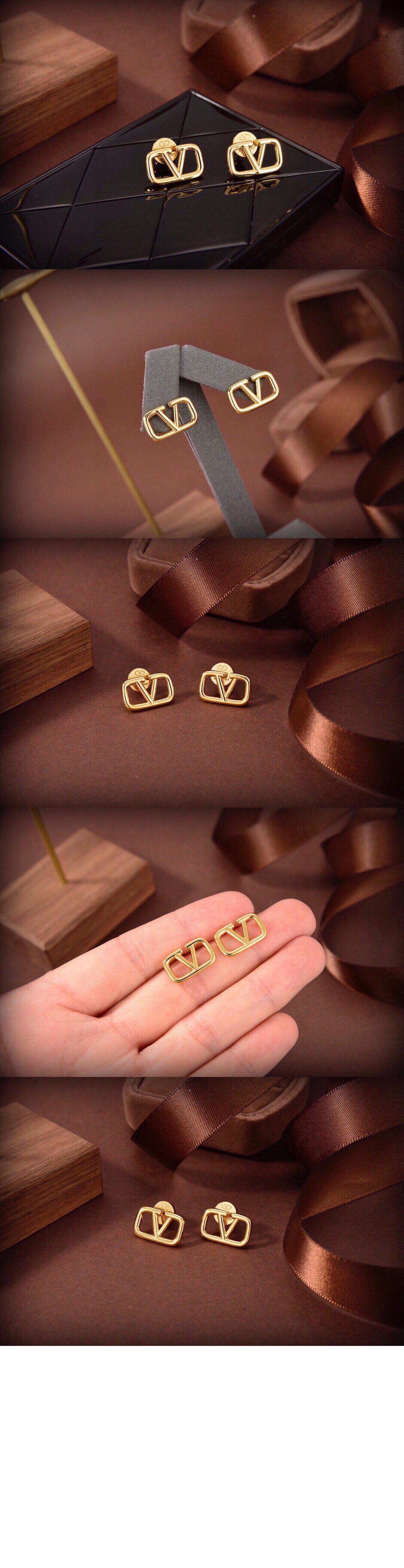 발렌티노 브이로고 시그니처 메탈 이어링