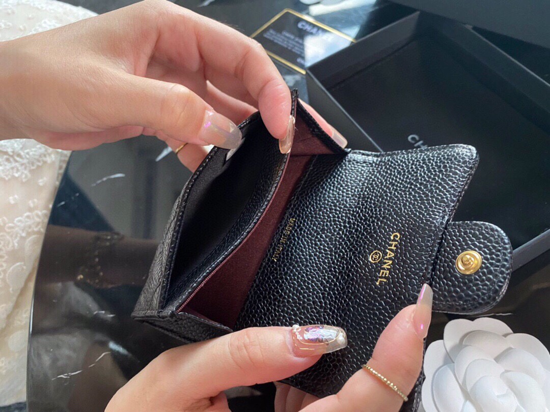 샤넬 클래식 똑딱이 카드지갑 캐비어 은장 02 AP0214