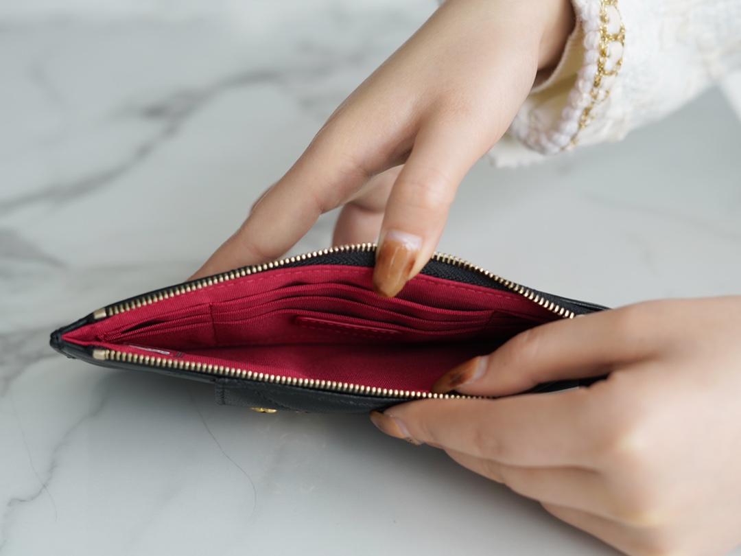 샤넬 19 핸드폰 파우치 지퍼 카드지갑 램스킨 금장 AP1182