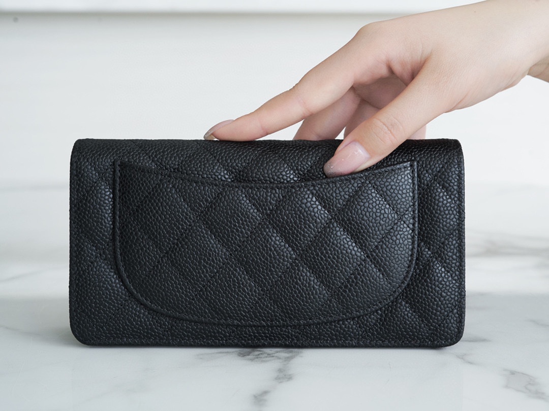 샤넬 클래식 롱 플랩 지갑 캐비어 금장 A31509