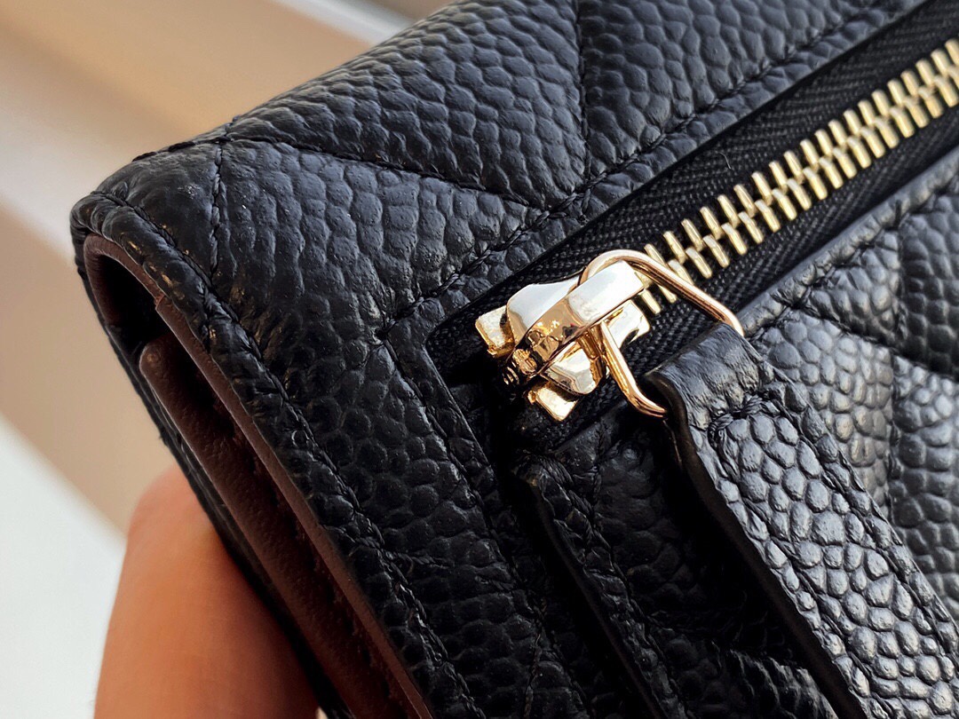 샤넬 캐비어 반지갑 캐비어 금장 AP0231