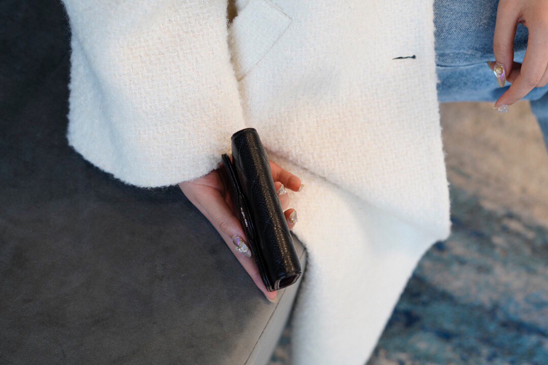 샤넬 캐비어 반지갑 캐비어 금장 AP0231