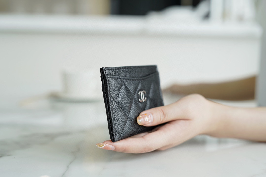 샤넬 클래식 카드지갑 캐비어 은장 블랙 AP0213