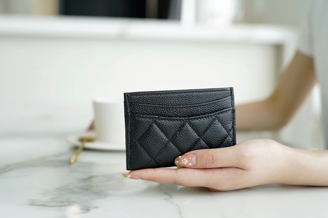 샤넬 클래식 카드지갑 캐비어 금장 블랙 AP0213