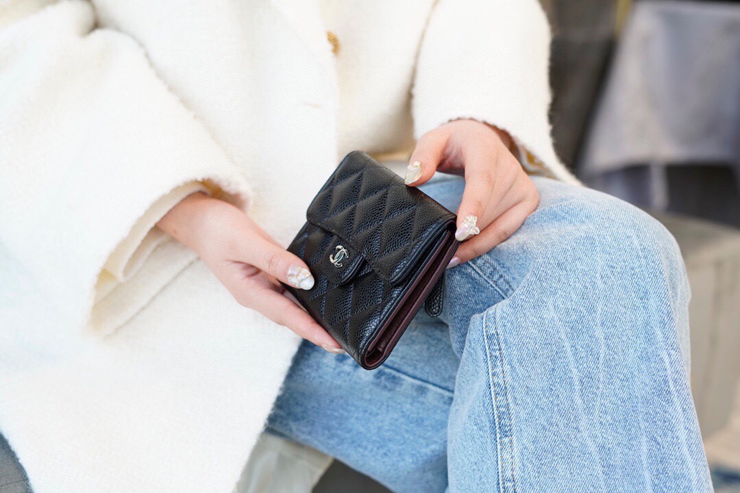 샤넬 캐비어 반지갑 캐비어 은장 AP0231