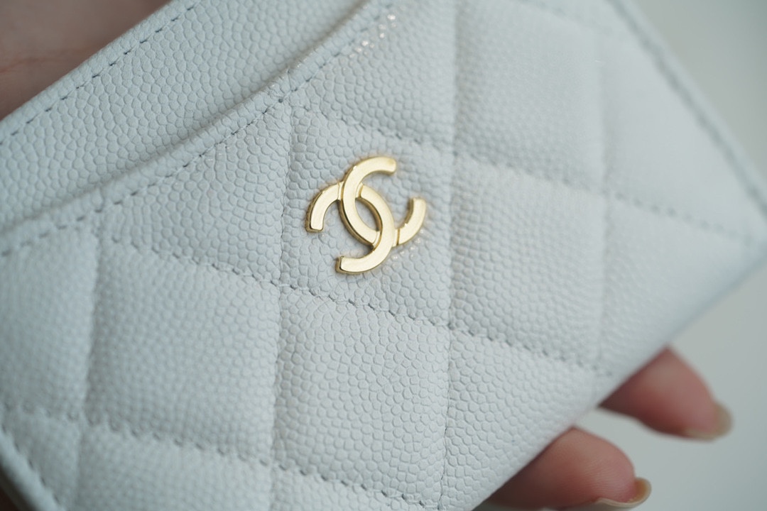 샤넬 클래식 카드지갑 캐비어 금장 화이트 AP0213